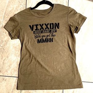 VIXXEN TEE. Brand DIXXON. Super soft material Size Small Camo Green💚
